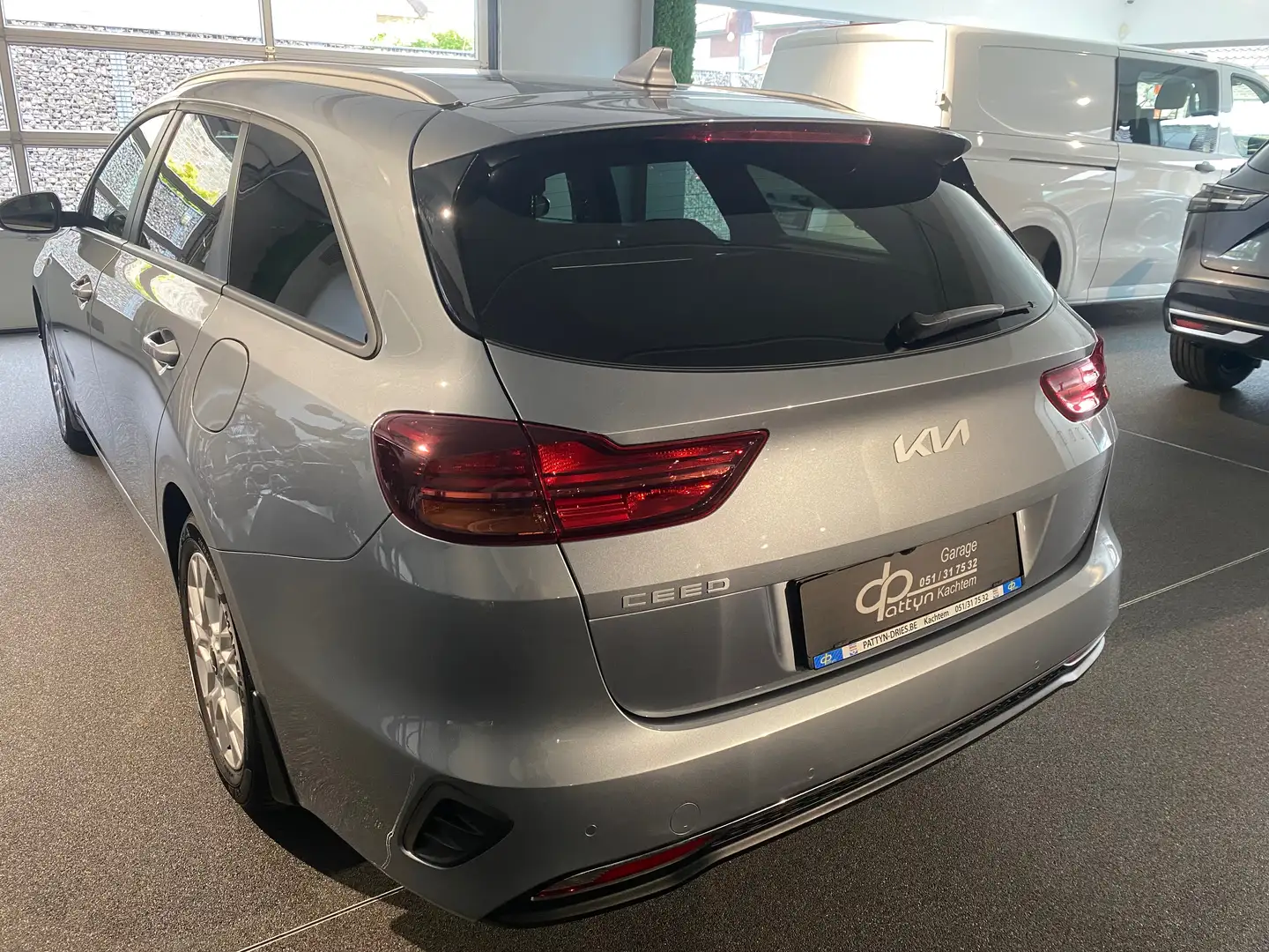 Kia Ceed SW / cee'd SW 1.5 T-GDi Pulse ISG DCT Gris - 2
