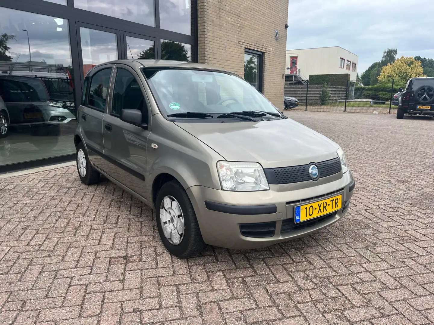 Fiat Panda 1.1 Active , 5 deurs, Zuinig Beige - 2