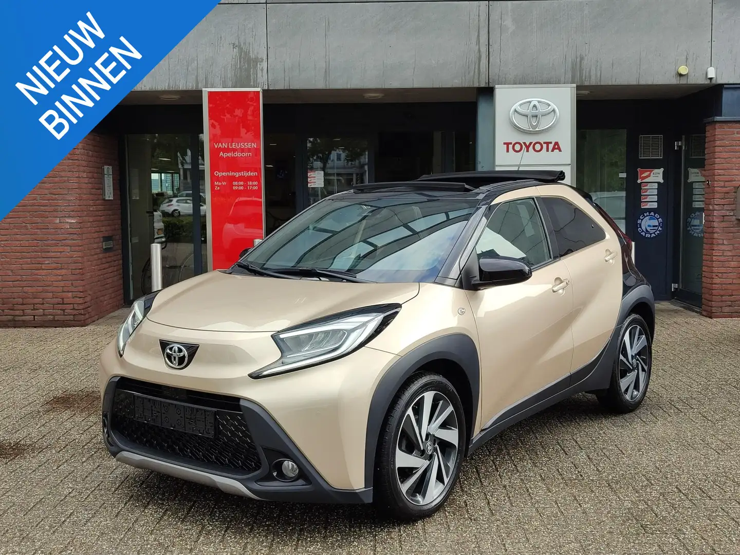Toyota Aygo X 1.0 VVT-i MT PREMIUM CABRIO KEYLESS STOELVERW CAME Beige - 1
