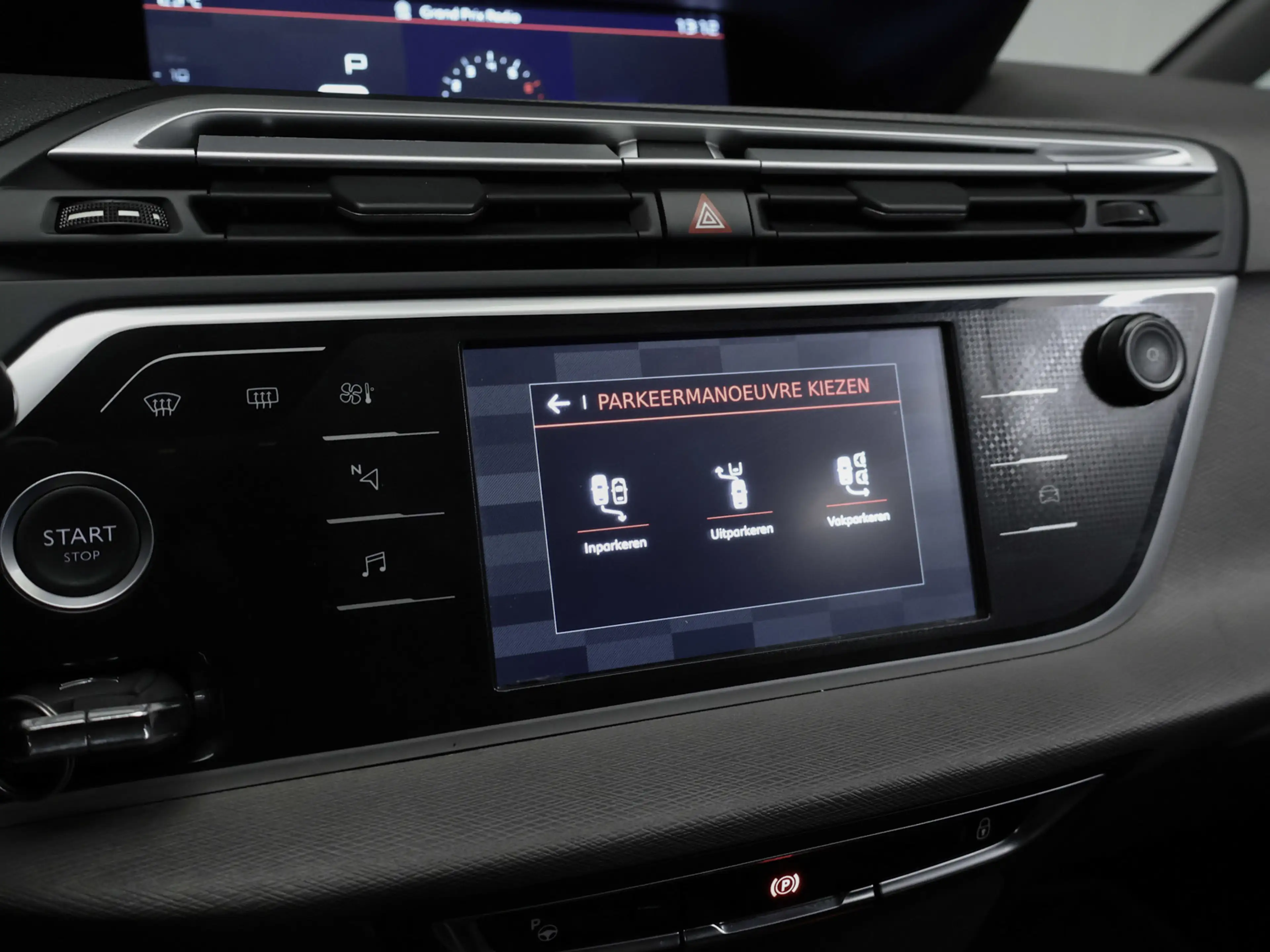 Citroen Grand C4 SpaceTourer 1.2 PureTech Shine Sport (APPLE CARPLAY,NAVI,CAMER — photo 19