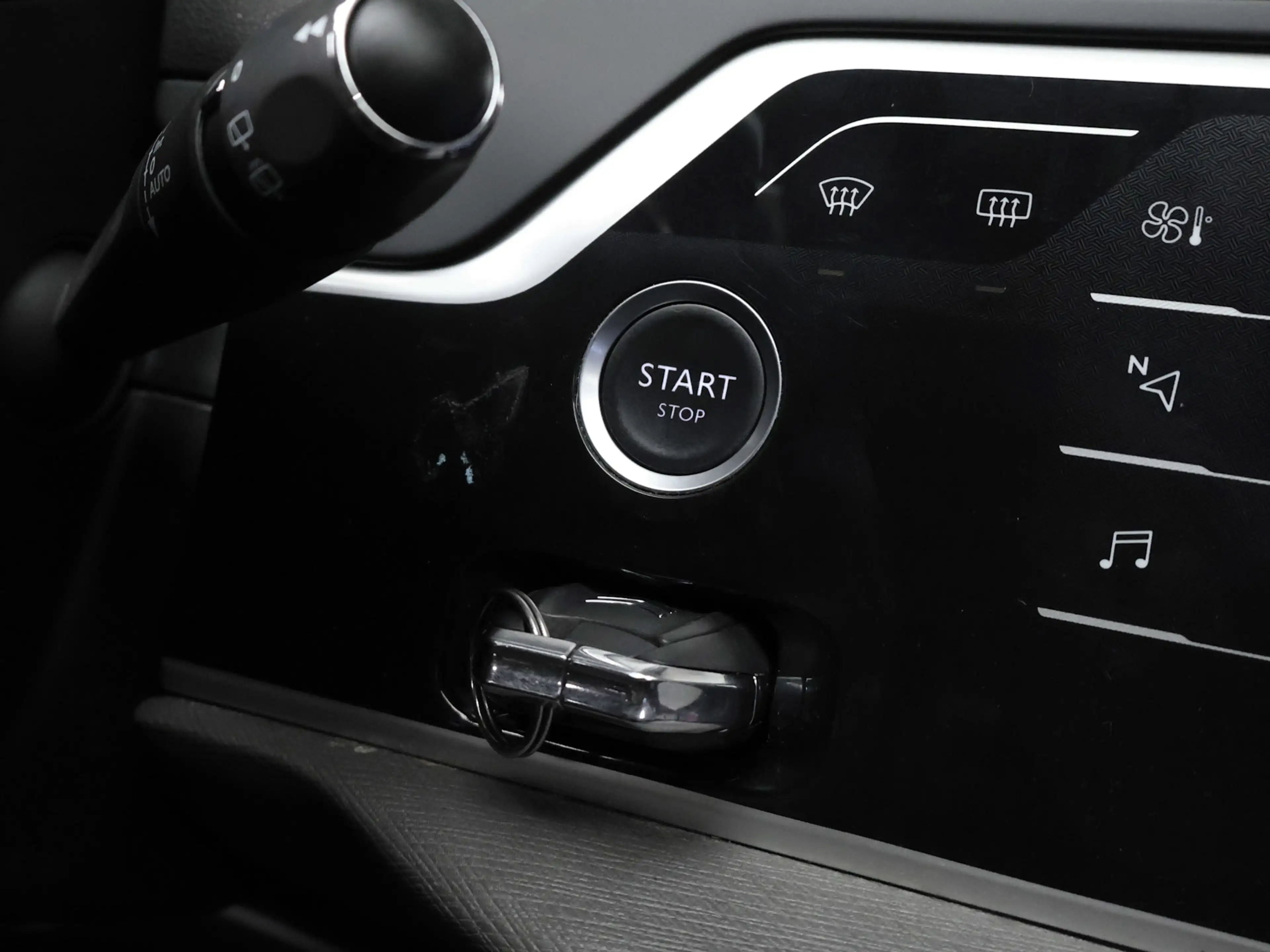Citroen Grand C4 SpaceTourer 1.2 PureTech Shine Sport (APPLE CARPLAY,NAVI,CAMER — photo 15