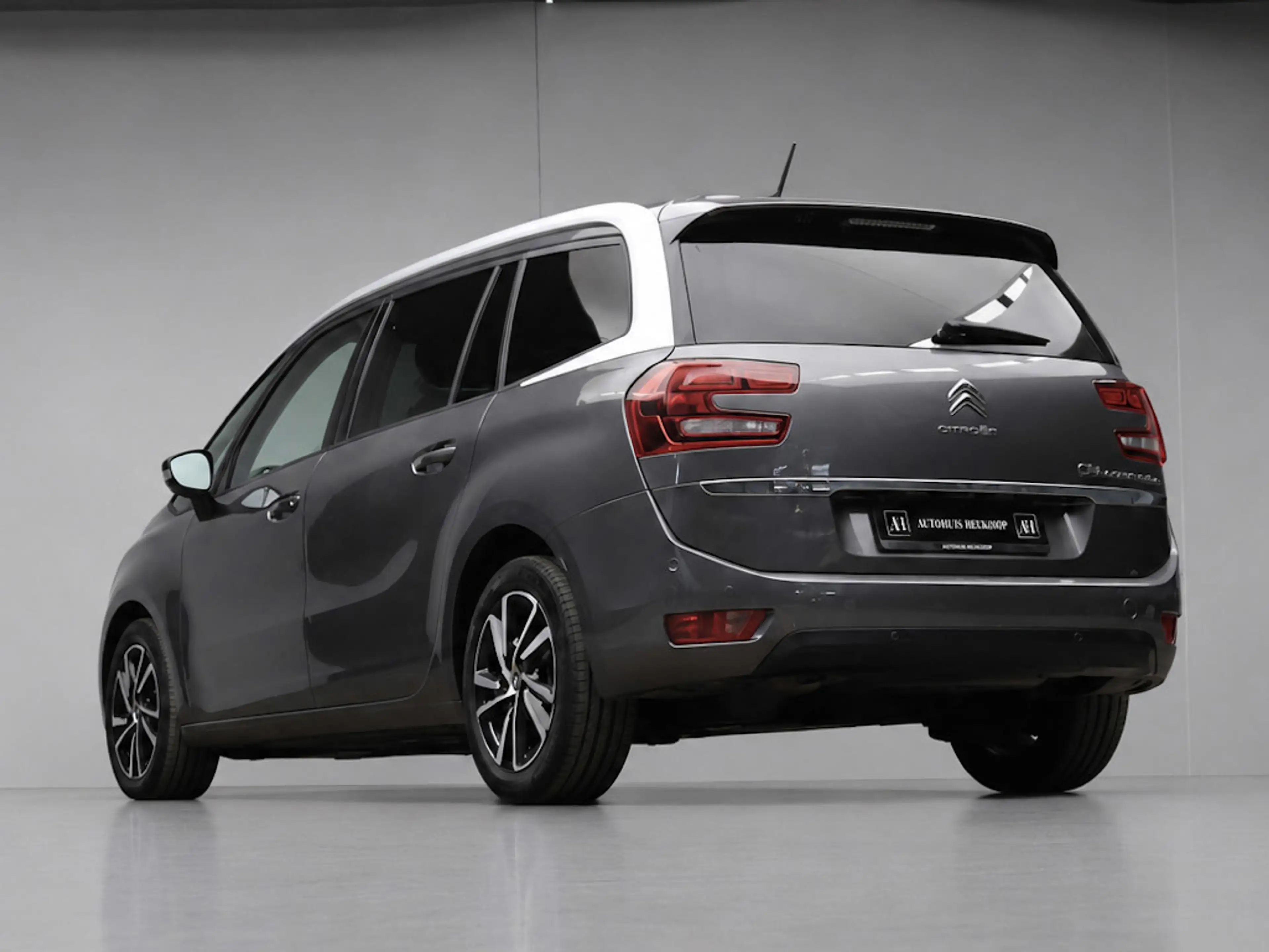 Citroen Grand C4 SpaceTourer 1.2 PureTech Shine Sport (APPLE CARPLAY,NAVI,CAMER — photo 4