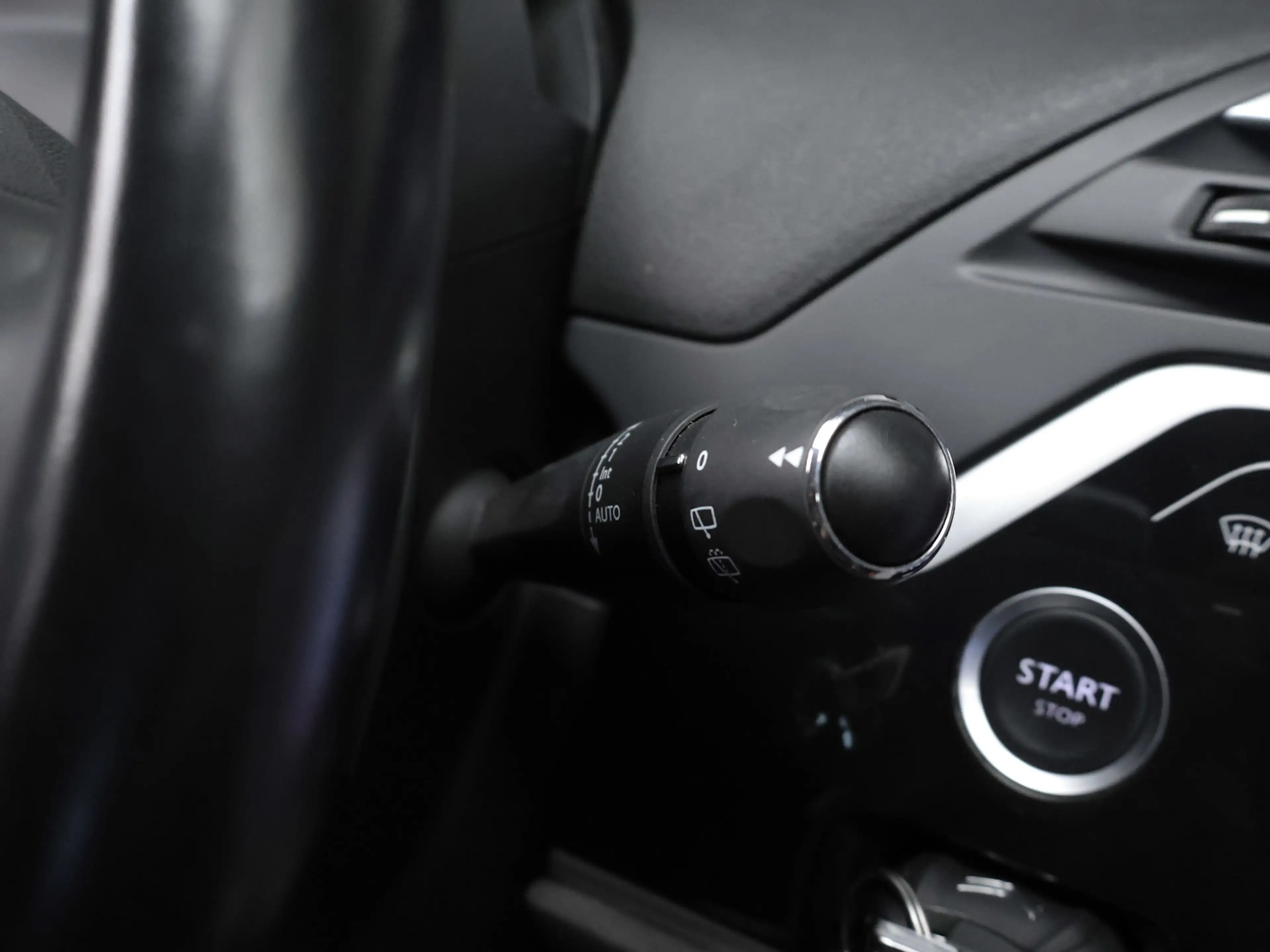 Citroen Grand C4 SpaceTourer 1.2 PureTech Shine Sport (APPLE CARPLAY,NAVI,CAMER — photo 13