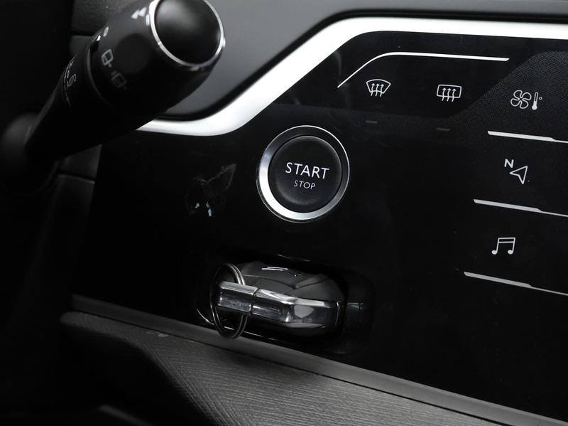 Citroen Grand C4 SpaceTourer 1.2 PureTech Shine Sport (APPLE CARPLAY,NAVI,CAMER — photo 14
