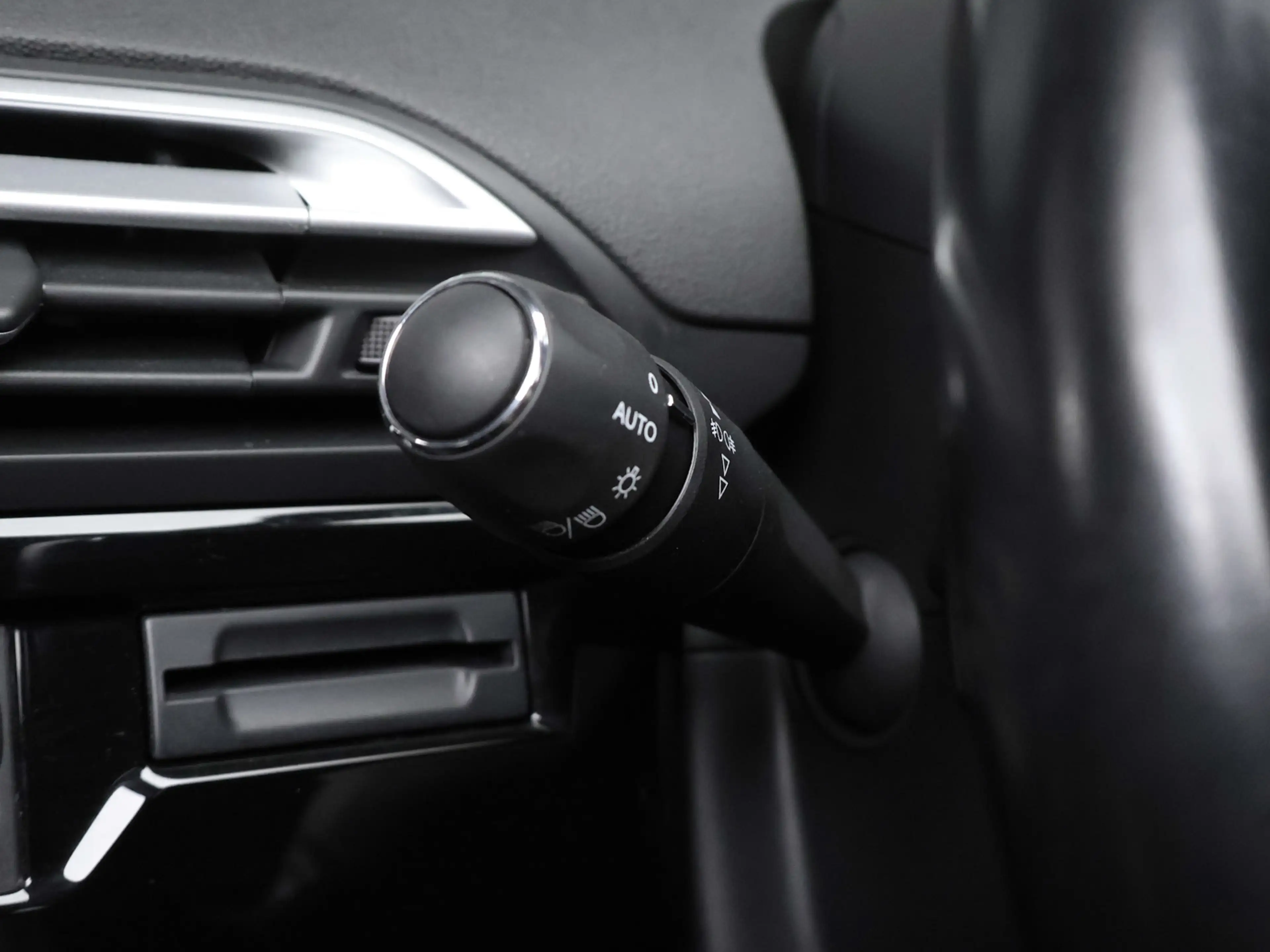 Citroen Grand C4 SpaceTourer 1.2 PureTech Shine Sport (APPLE CARPLAY,NAVI,CAMER — photo 8