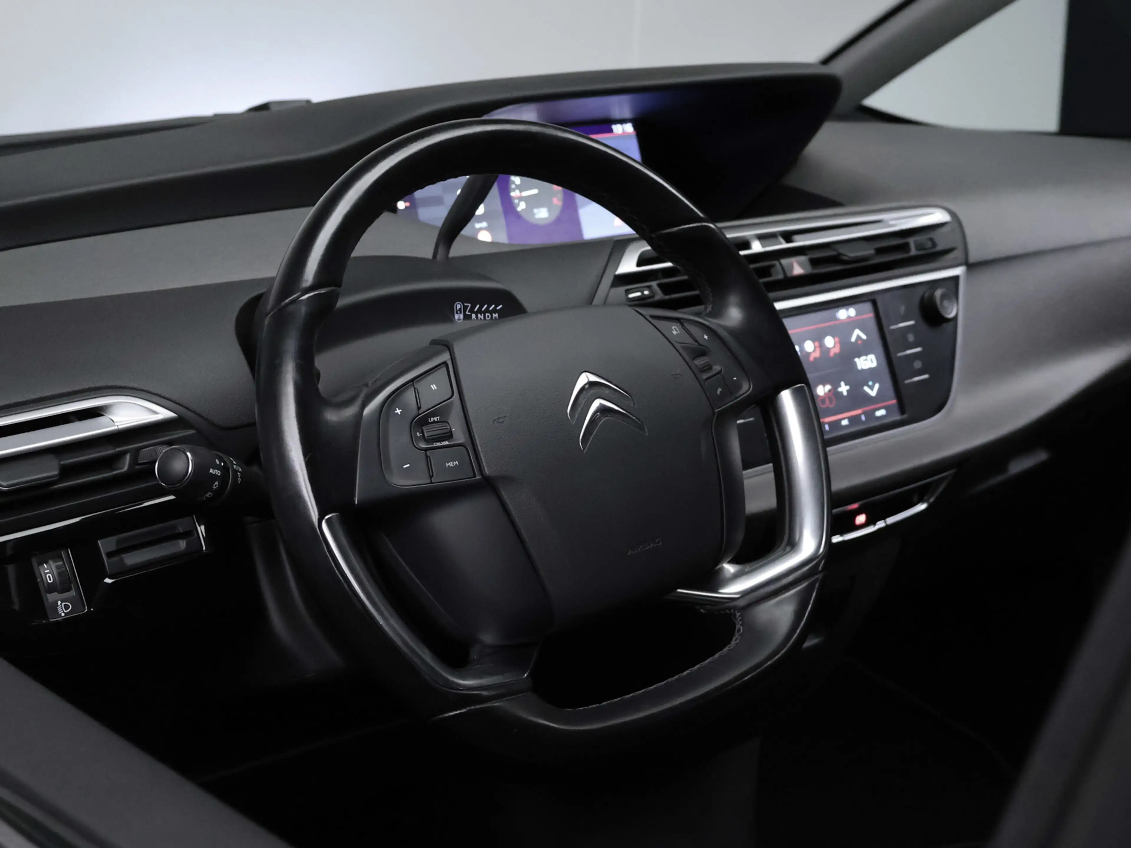 Citroen Grand C4 SpaceTourer 1.2 PureTech Shine Sport (APPLE CARPLAY,NAVI,CAMER — photo 24
