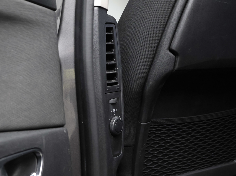 Citroen Grand C4 SpaceTourer 1.2 PureTech Shine Sport (APPLE CARPLAY,NAVI,CAMER — photo 28