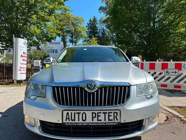 Skoda Superb view 10