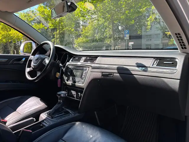 Skoda Superb view 14