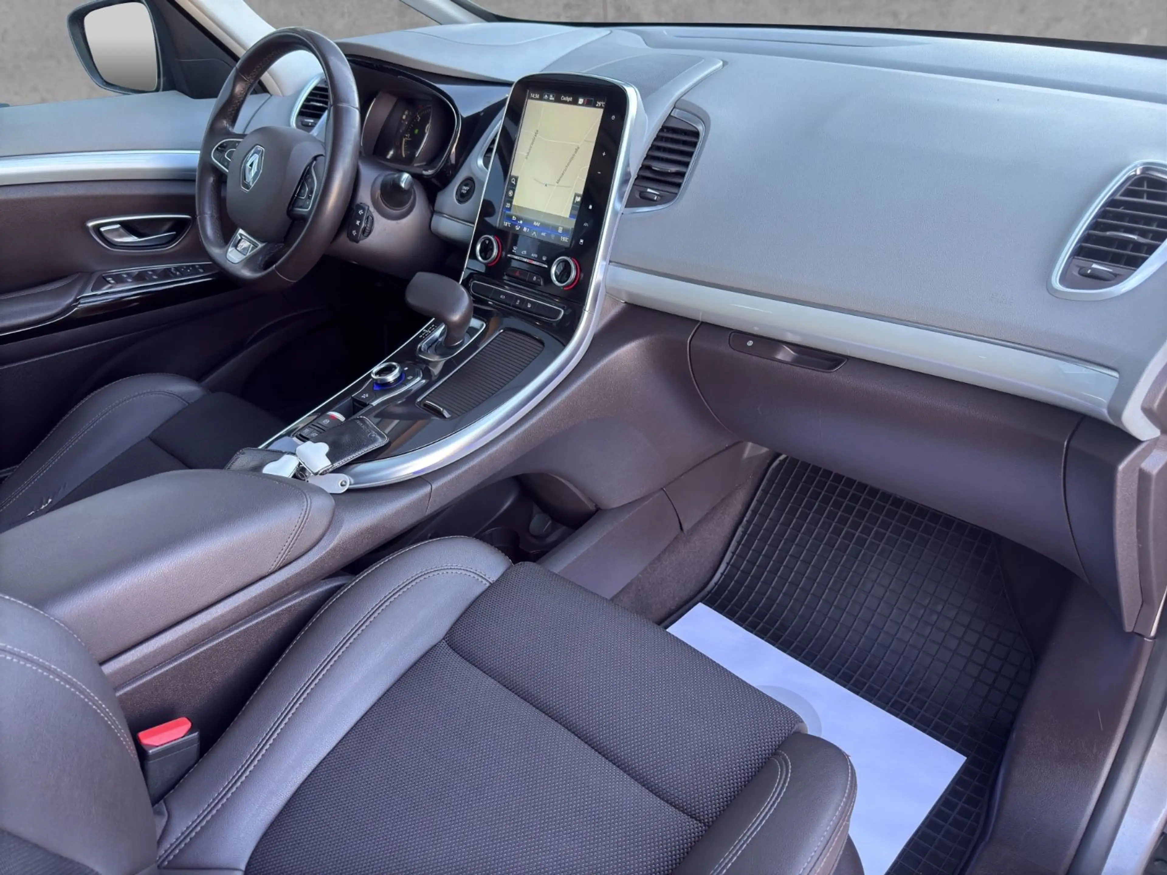 Renault Espace V Intens 7-Sitzer Pano. LED BLIS AHK — photo 12