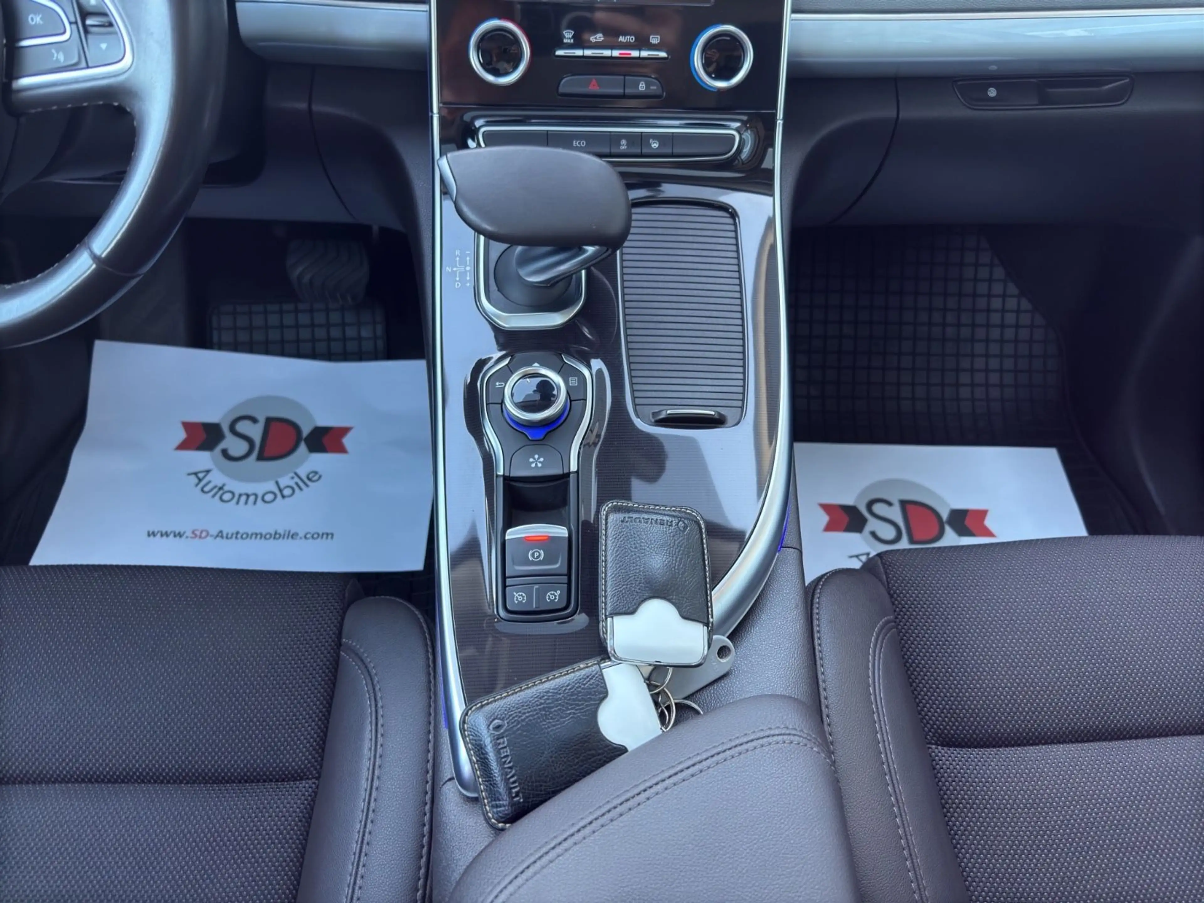 Renault Espace V Intens 7-Sitzer Pano. LED BLIS AHK — photo 13