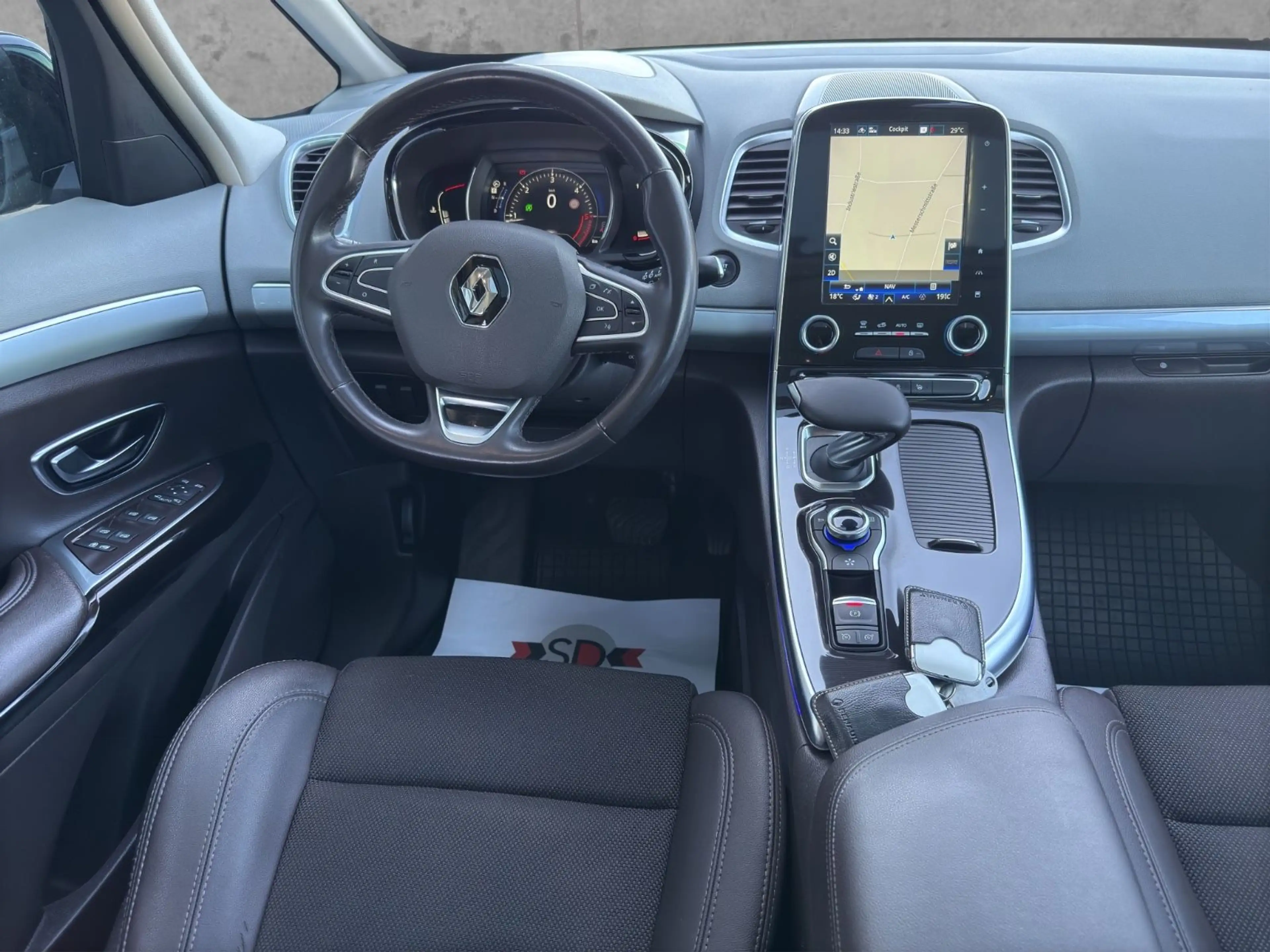 Renault Espace V Intens 7-Sitzer Pano. LED BLIS AHK — photo 11