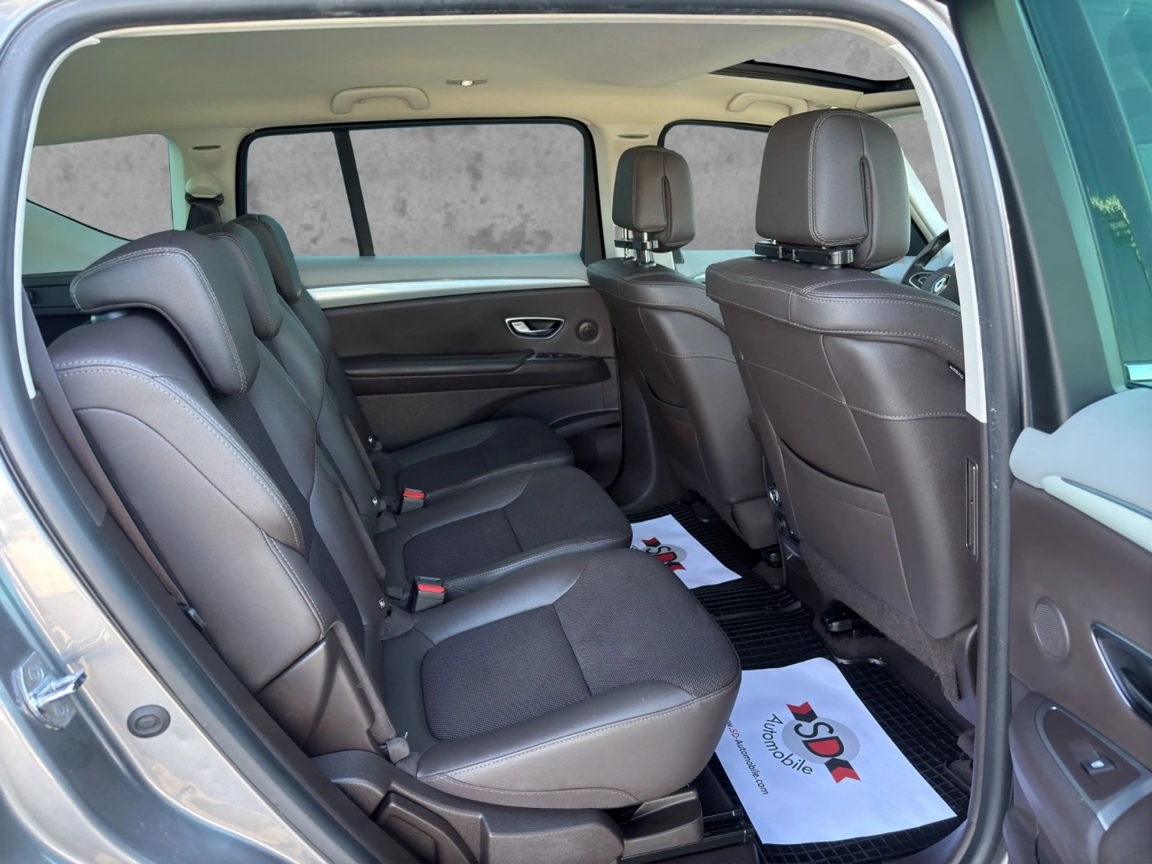 Renault Espace V Intens 7-Sitzer Pano. LED BLIS AHK — photo 10