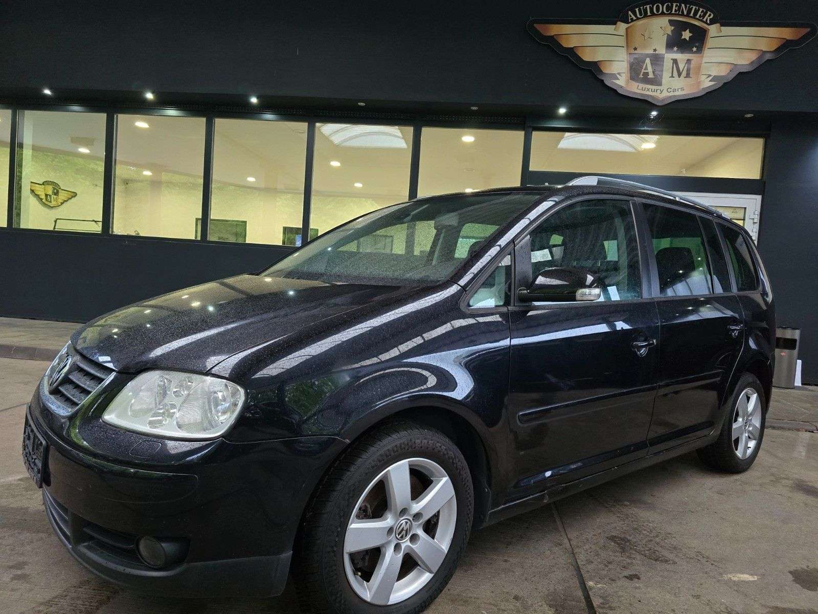Second hand Volkswagen Touran 2.0