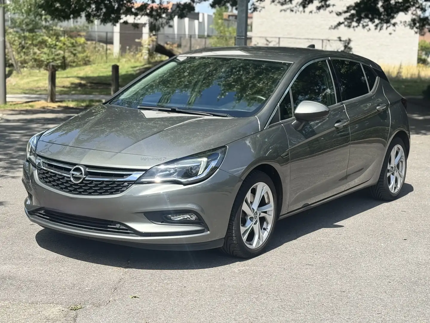 Opel Astra 1.6 D (CDTI) Start/Stop Innovation Beige - 1