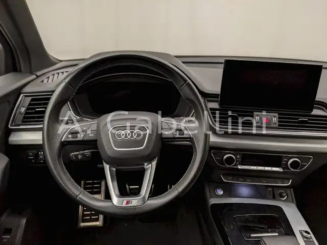 Audi Q5 view 7
