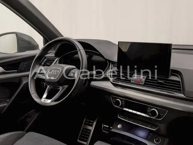 Audi Q5 view 6