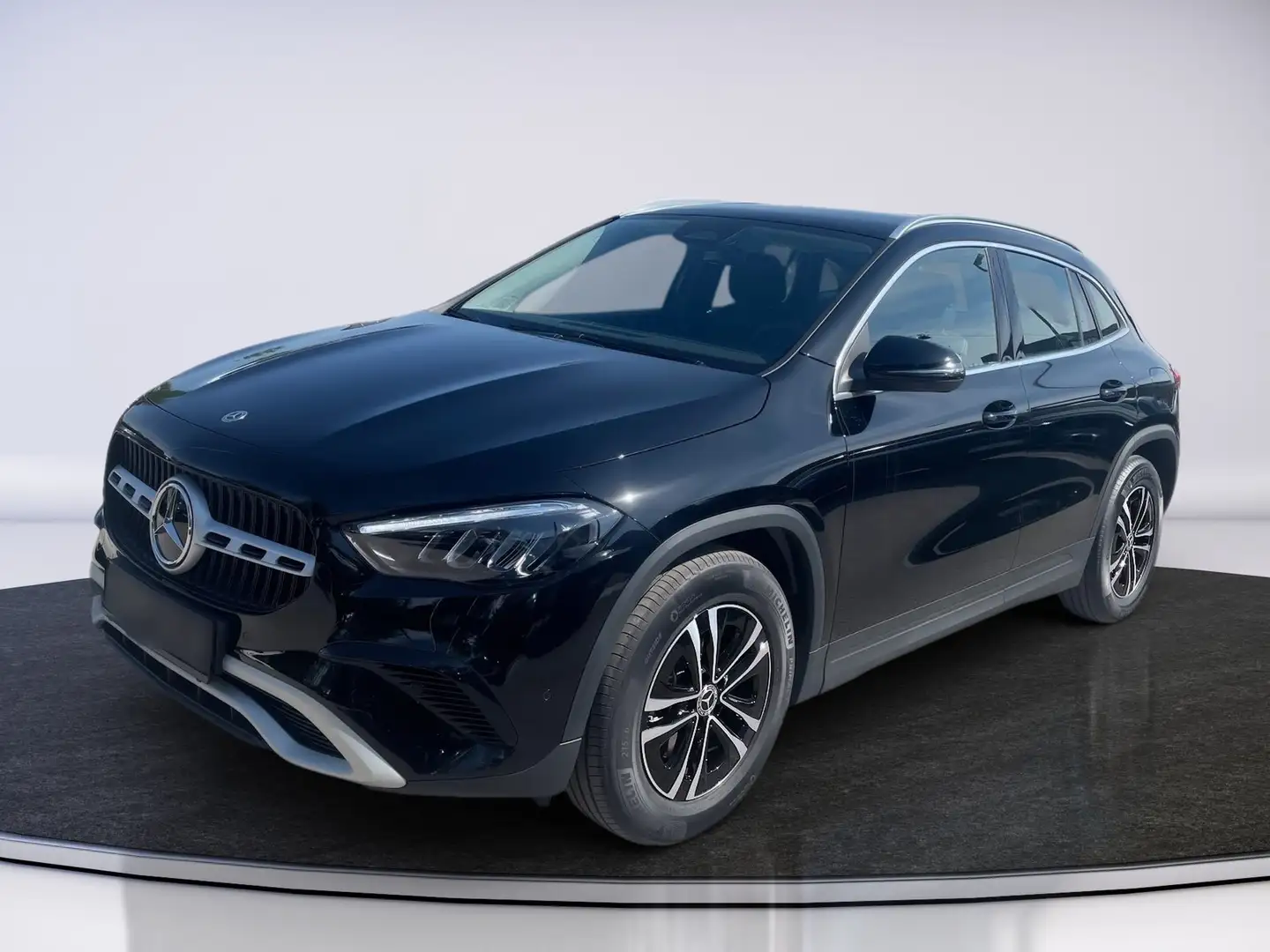 Mercedes-Benz GLA 180 Rückfahrkamera,Klimaautomatik,Navi Schwarz - 2