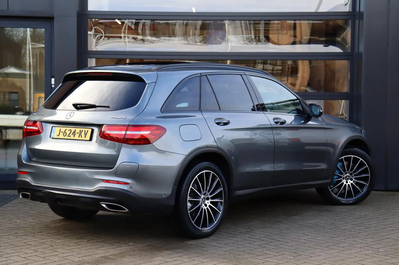 Mercedes-Benz GLC 350 350e 4MATIC Premium Plus | Luchtvering | Burmester Grau - 2
