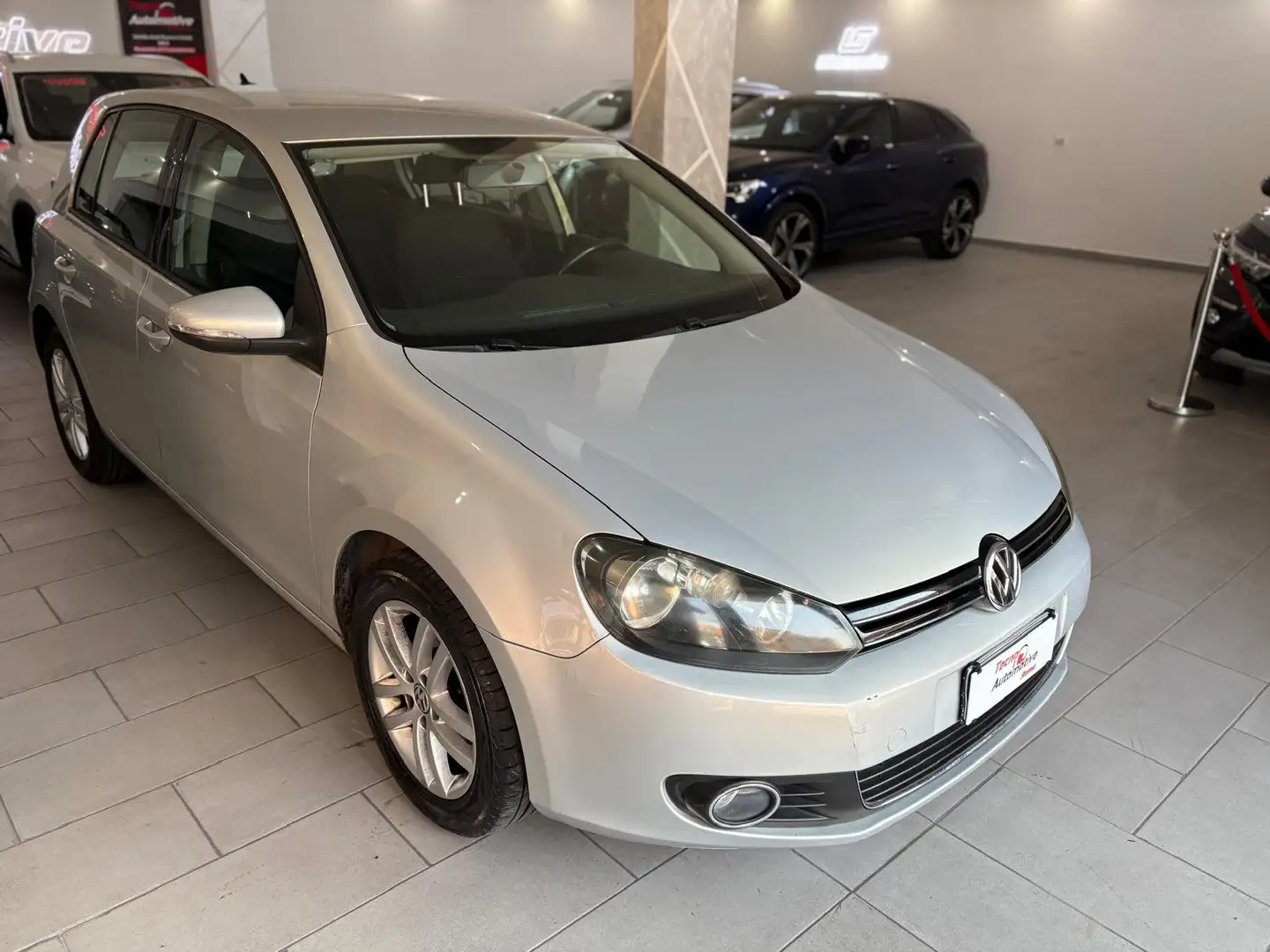 Volkswagen Golf 5p 1.6 tdi Highline dsg Argento - 1