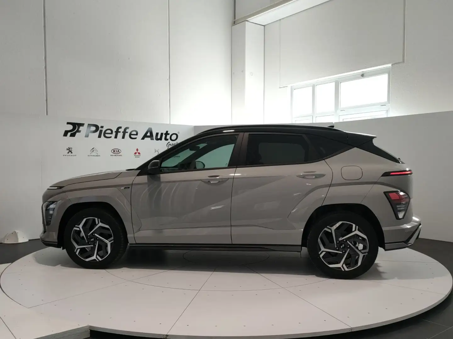Hyundai KONA NEW KONA 1.6 HEV DCT N LINE, TT, TECH Grigio - 2