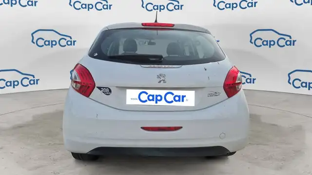 Peugeot 208 view 3