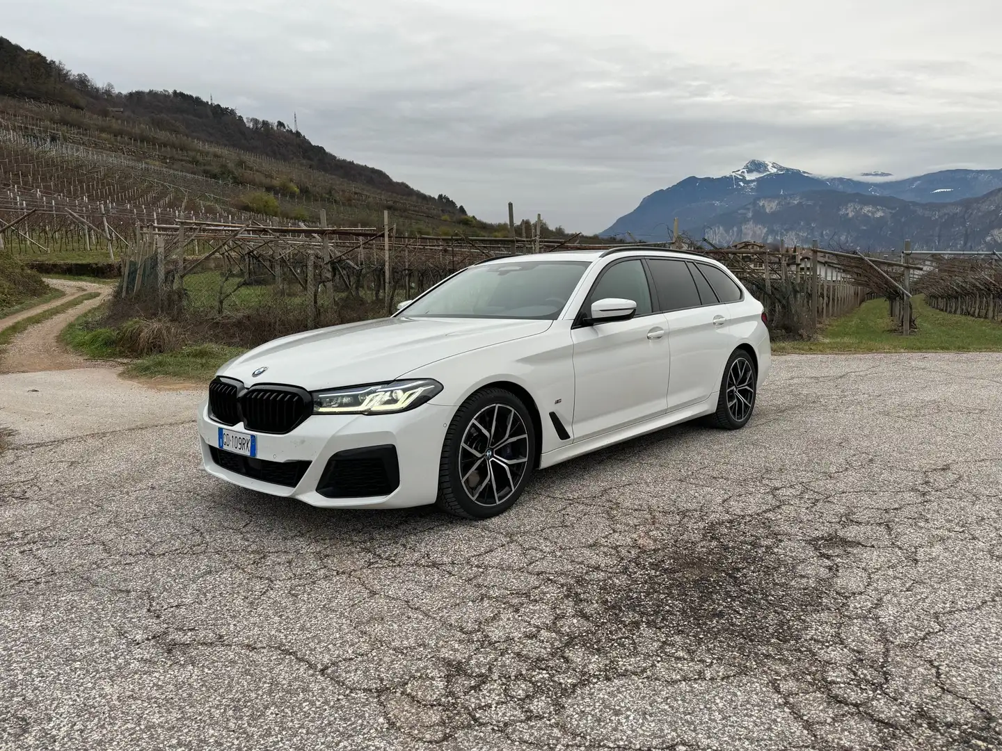BMW 530 530d Touring mhev 48V xdrive Msport auto Bianco - 1
