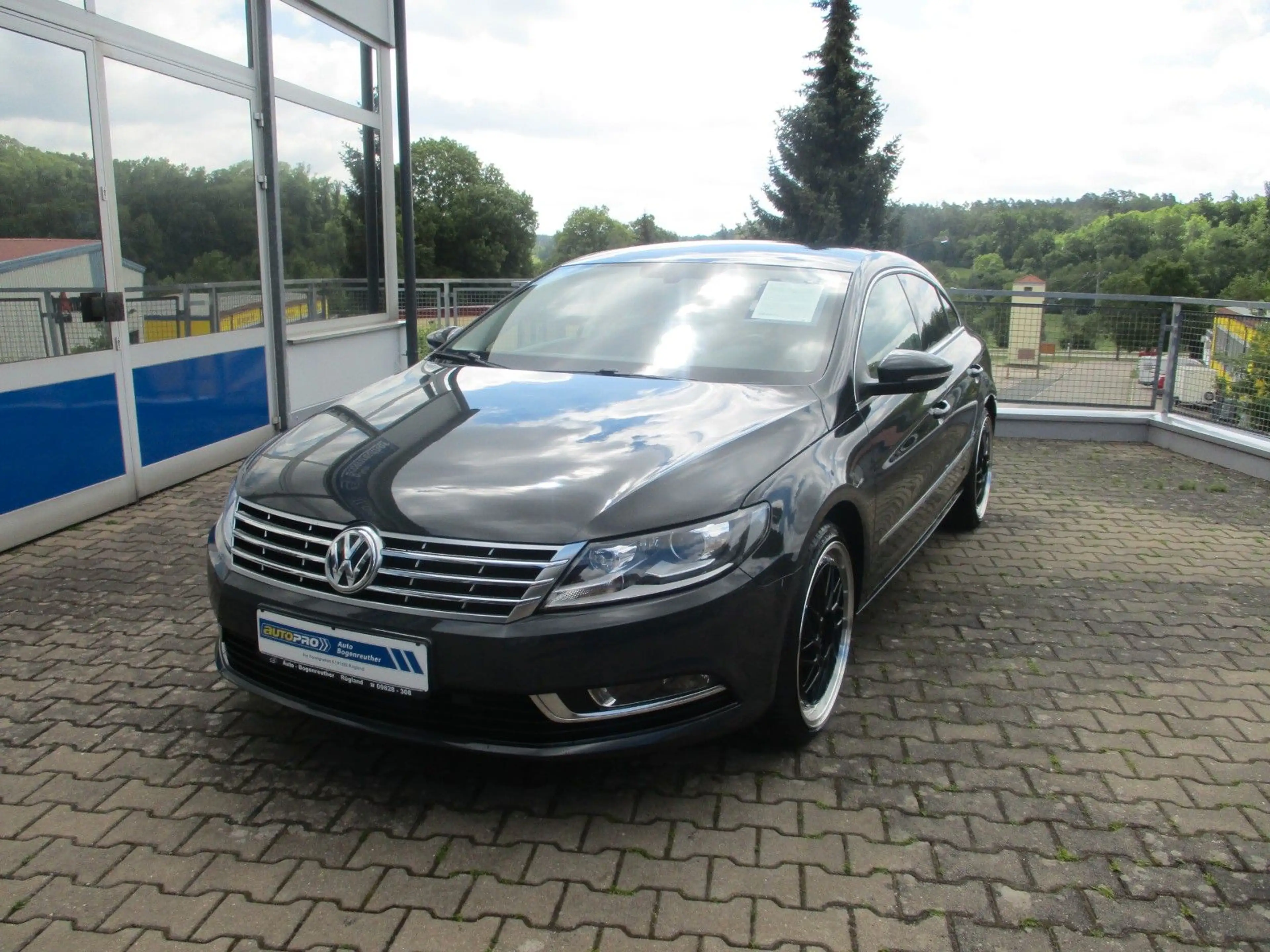 Volkswagen CC Sport+Navi+AHK+Xenon + 5-Sitzer+Alu19"