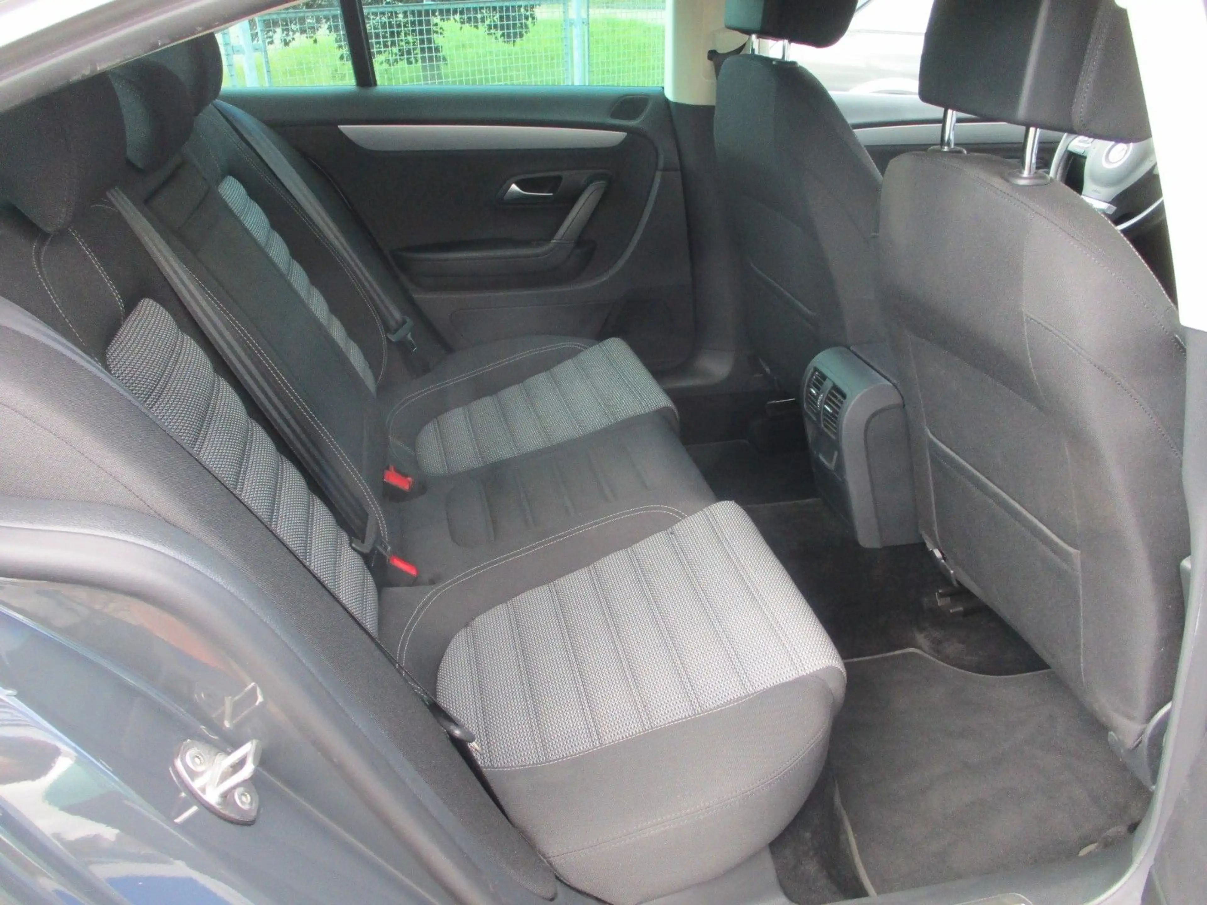 Volkswagen CC Sport+Navi+AHK+Xenon + 5-Sitzer+Alu19" — photo 10