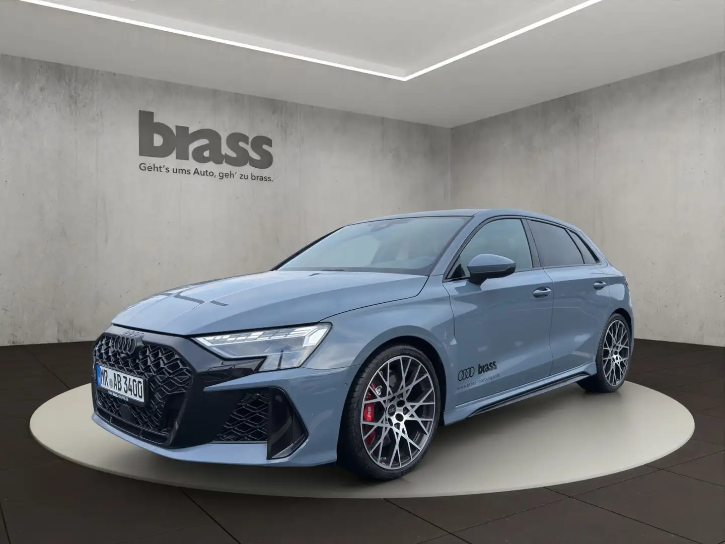 Audi RS3 S tronic Grau - 1