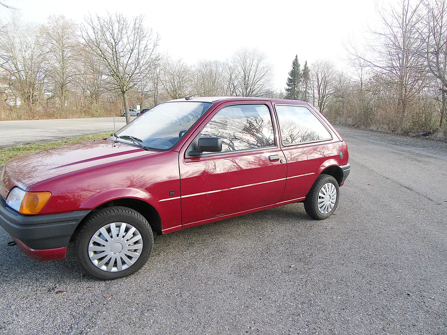 Ford Fiesta 1.Hand Fiesta 65000km (Abgelesen). Червоний - 2