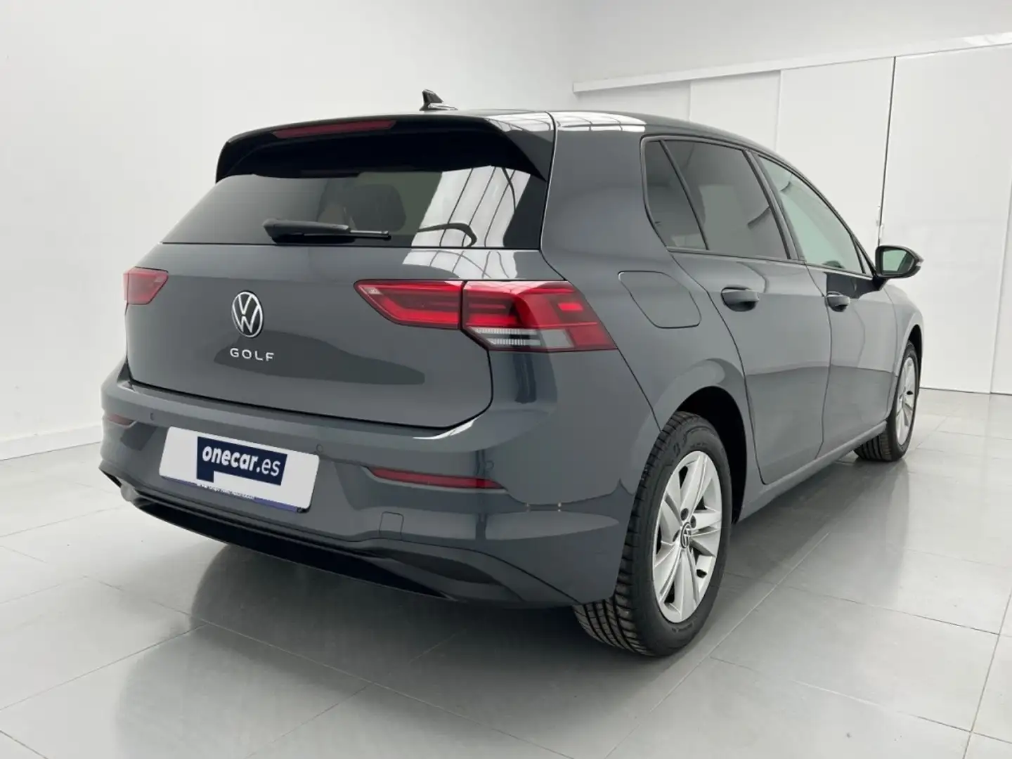 Volkswagen Golf 1.0 TSI LIFE 110CV 5P Gris - 2