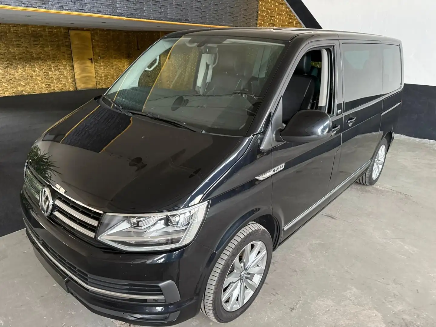 Volkswagen T6 Multivan Bulli Six Generation 4Mot Standheitz Schwarz - 2