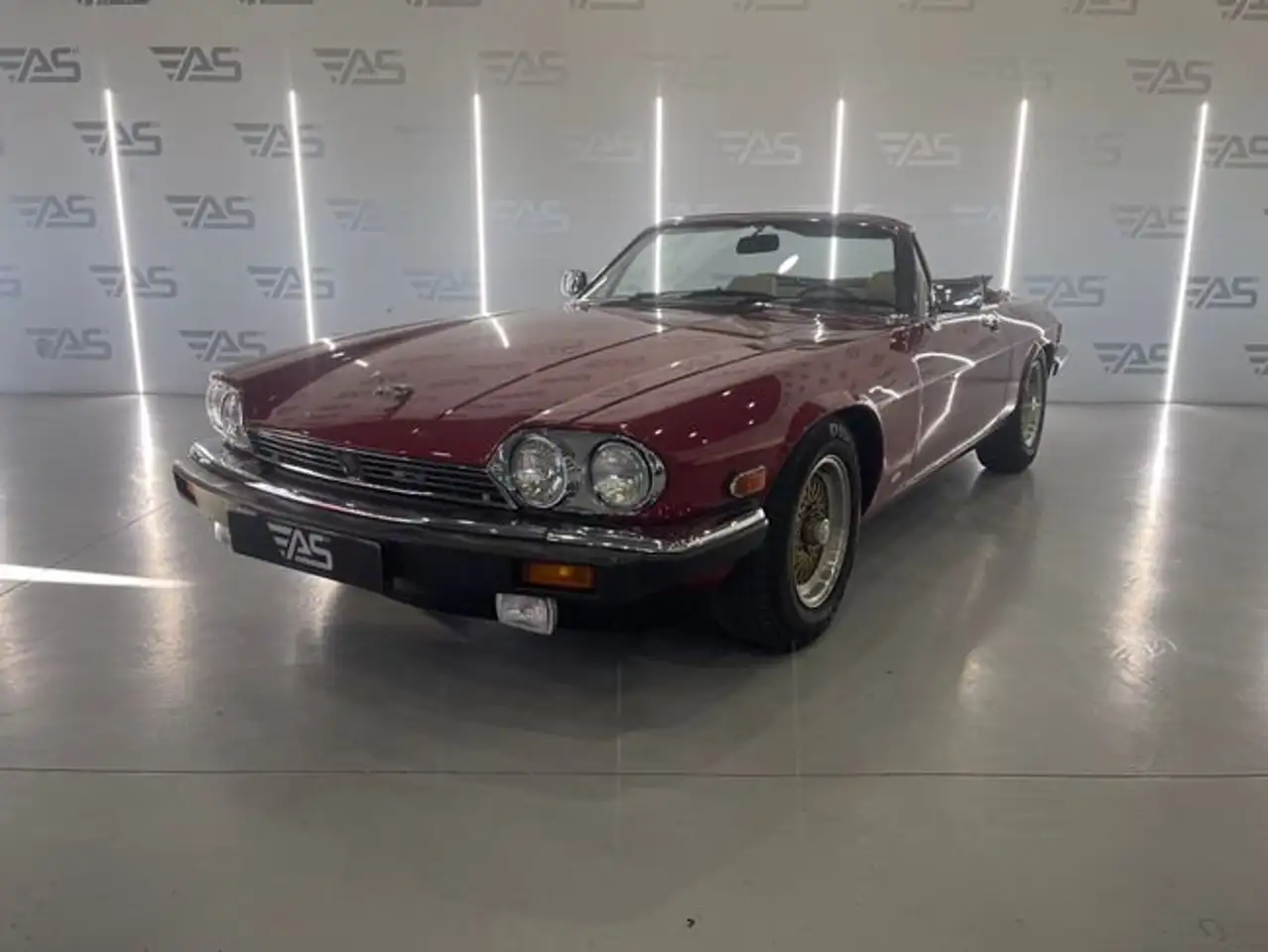 Jaguar XJ S, foto 1