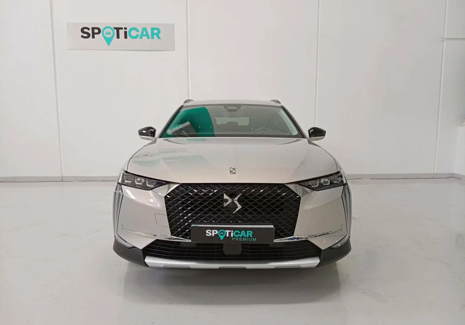 DS Automobiles DS 4 Cross 1.2 PureTech Rivoli Aut. 130 Grau - 2