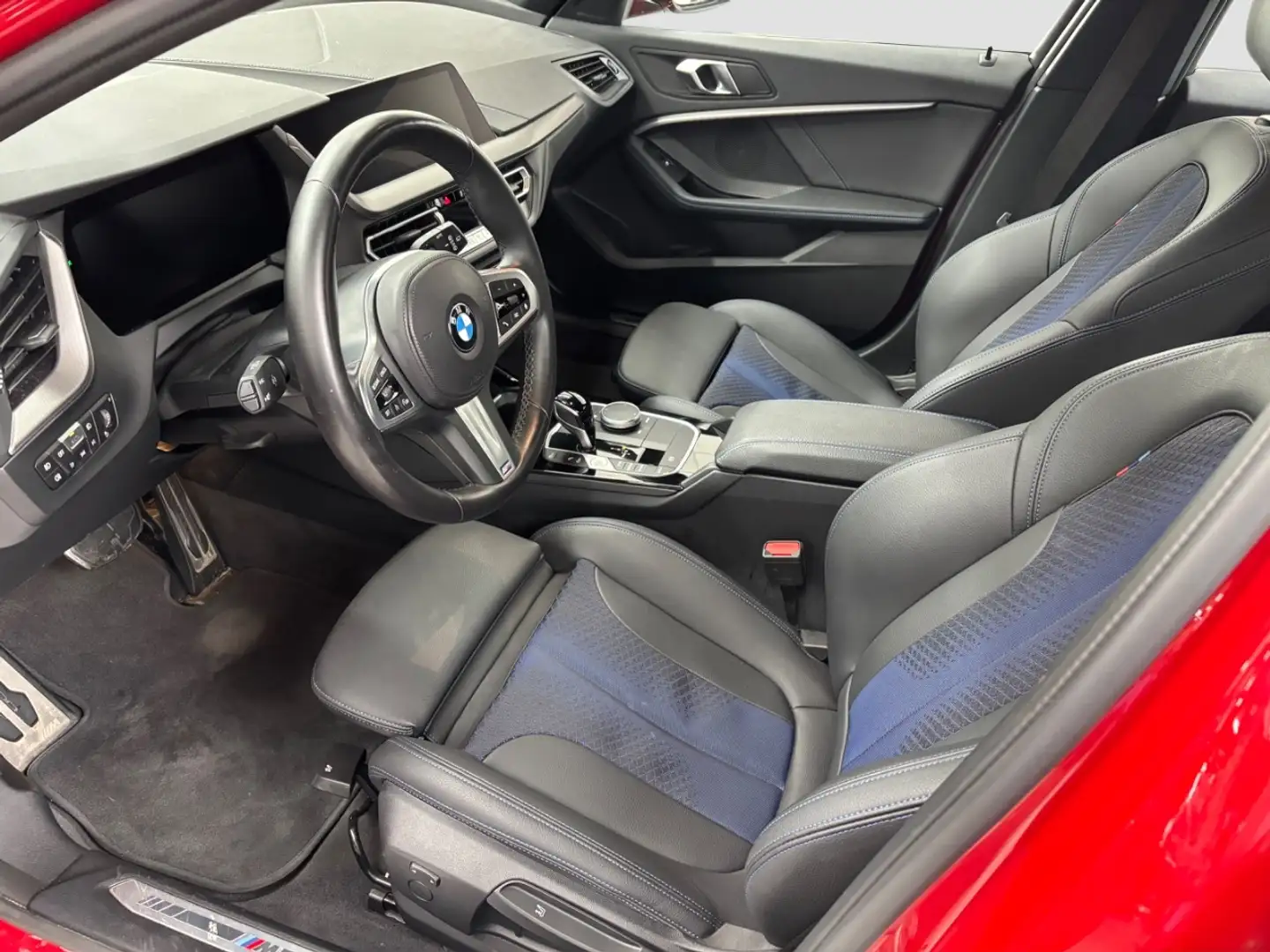 BMW 118 1-serie 118i Introduction Edition M-Sport | 17 inc Rojo - 2
