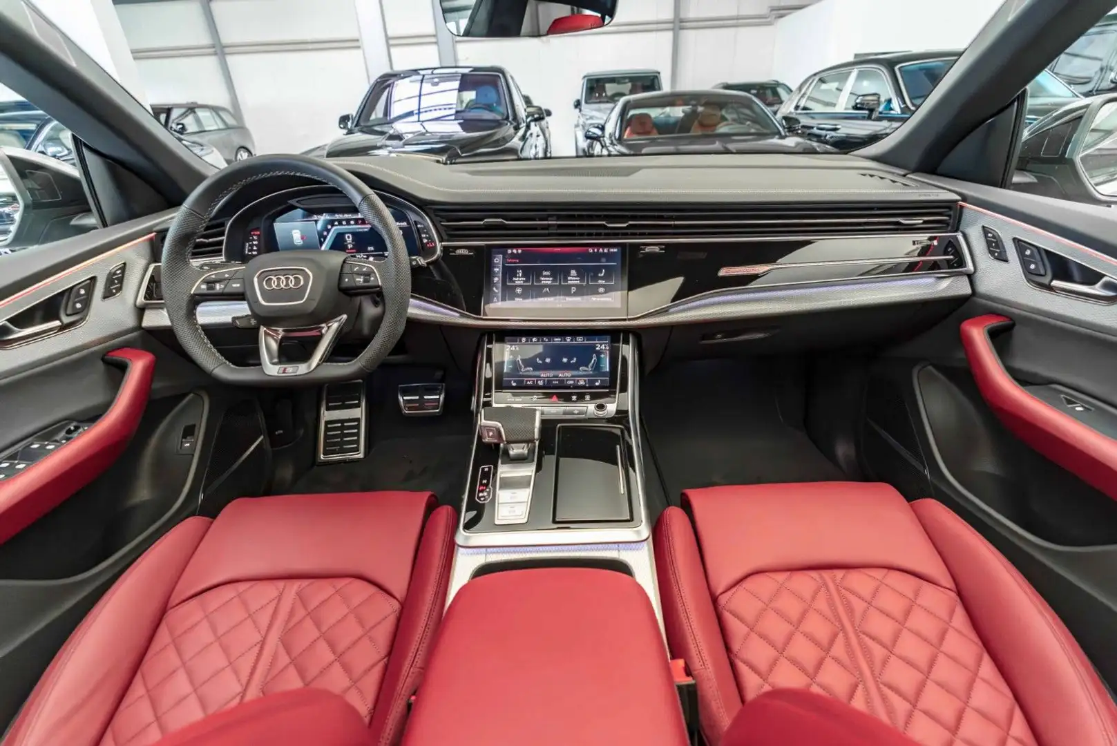 Audi SQ8 TFSI Quattro / Full / Head-Up / 23" / 2026 Grau - 2