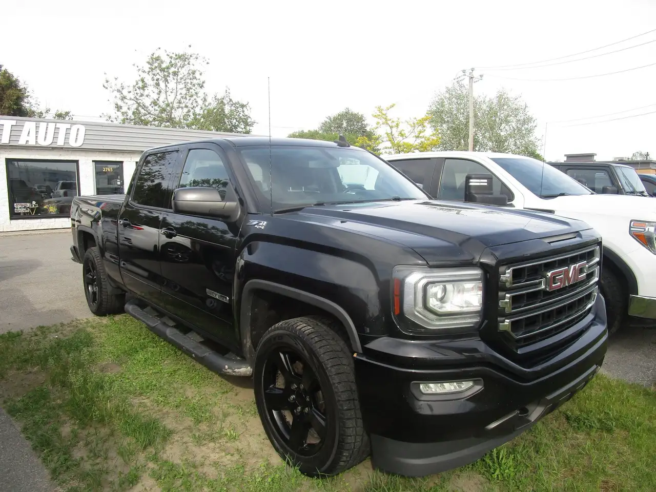 GMC Sierra 1500 снимка GMC Sierra 1500