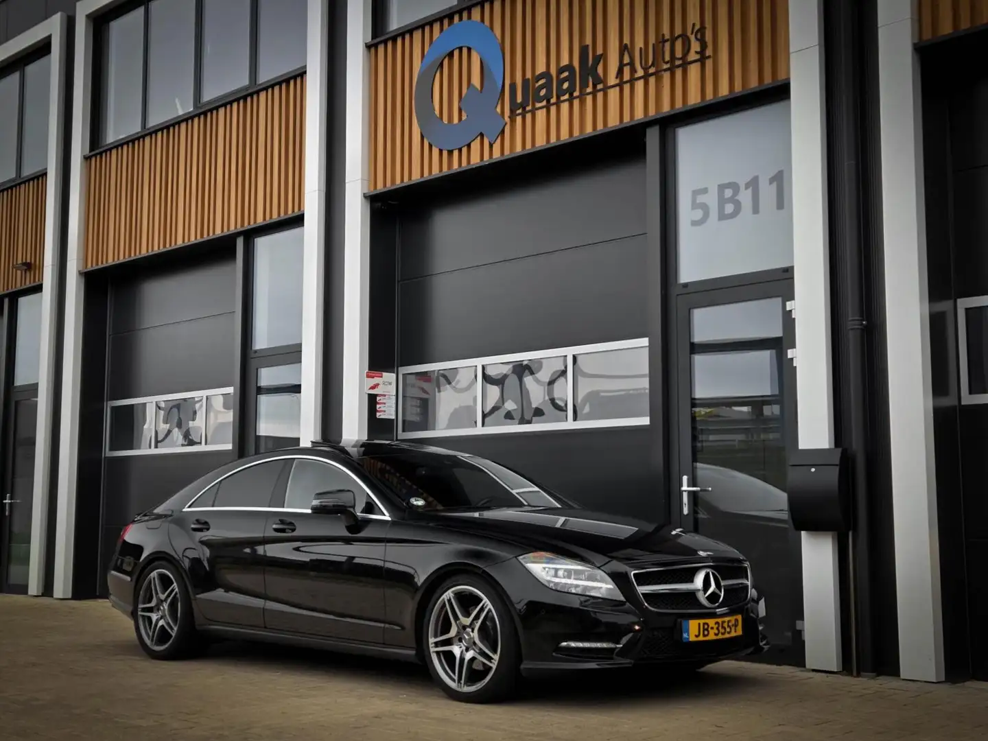 Mercedes-Benz CLS 350 Zwart - 2