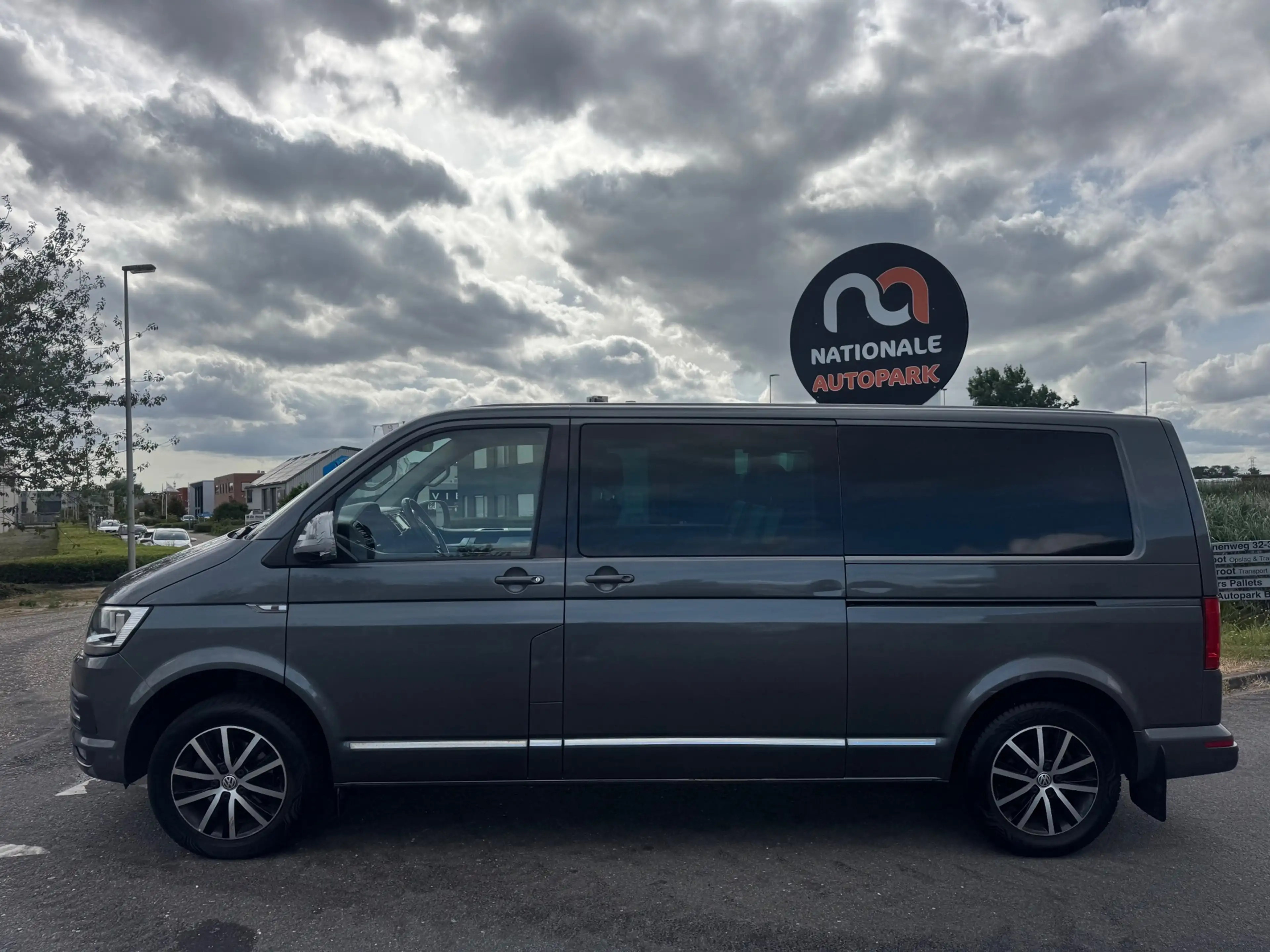 Volkswagen Transporter 2.0 TDI | Automaat | 2017 | D.C | Export of Handel — photo 2