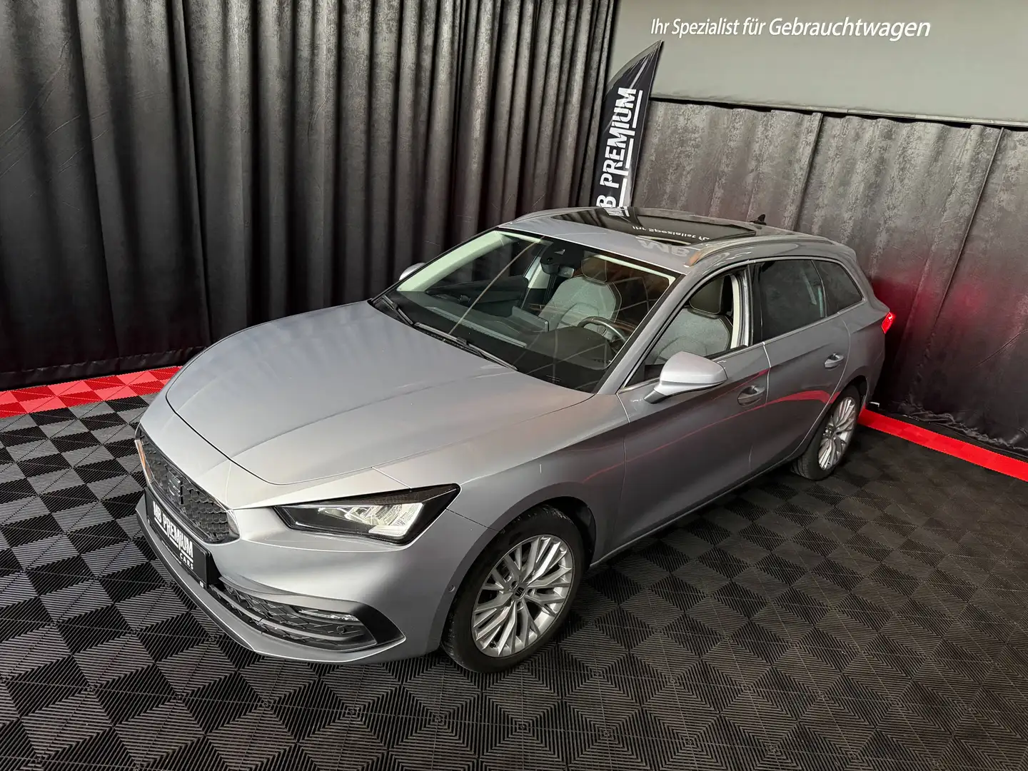 SEAT Leon Xcellence 4Drive *PANO*KAMERA*VIRTUAL* Grau - 1