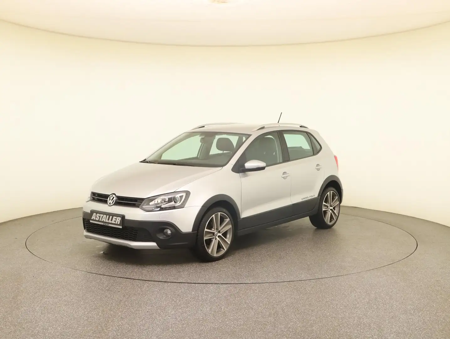 Volkswagen Polo V Cross 1.2 TSI  BI-Xen+Cool&Sound2+PTS Zilver - 2