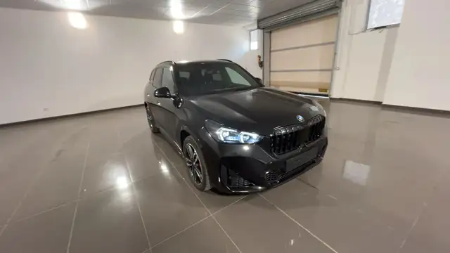 BMW X1 view 3