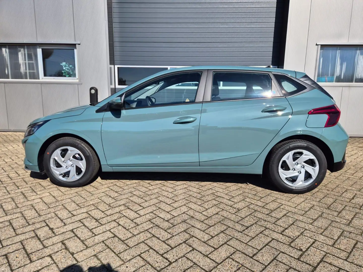 Hyundai i20 1.0 T-GDI 90PS Automatik 5-Türer Sitzheizung Le... Grün - 2