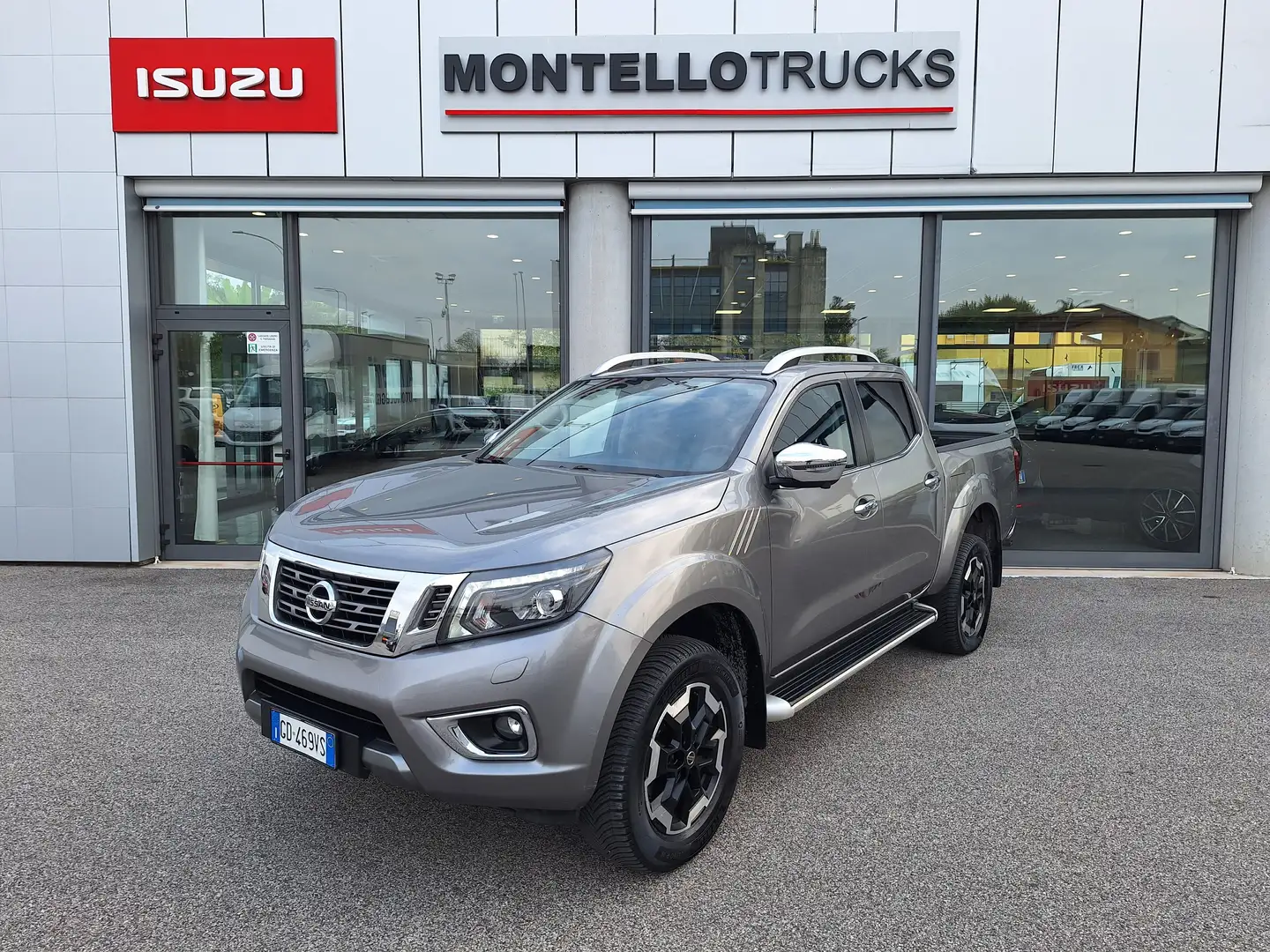 Nissan Navara 2.3d DC Tekna 4x4 190cv A/T CARROZERIA DANNEGIATA Grau - 1