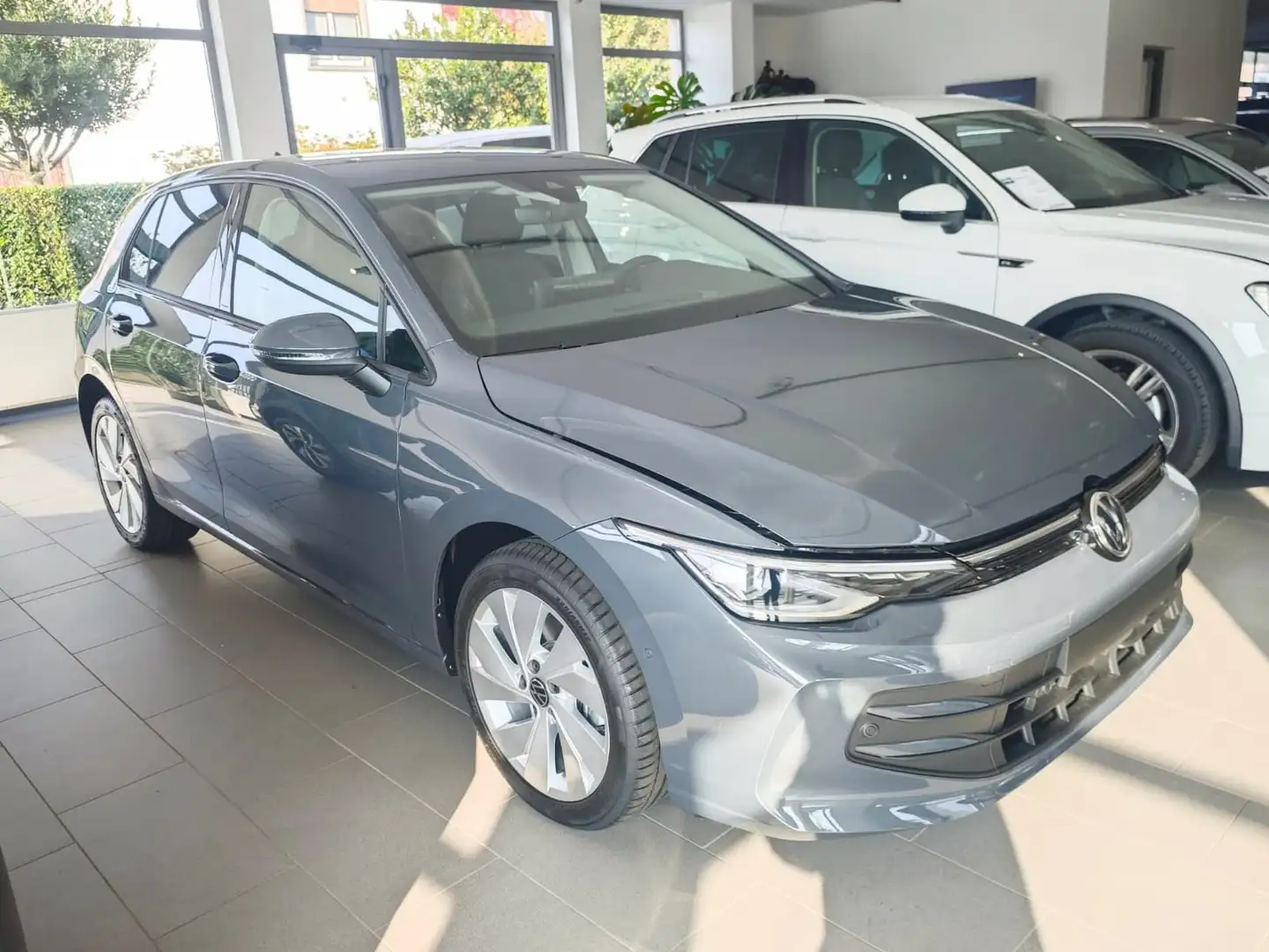 Volkswagen Golf Golf 1.5 TSI eHybrid DSG Edition Plus - 1