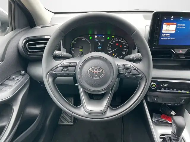 Toyota Yaris view 10