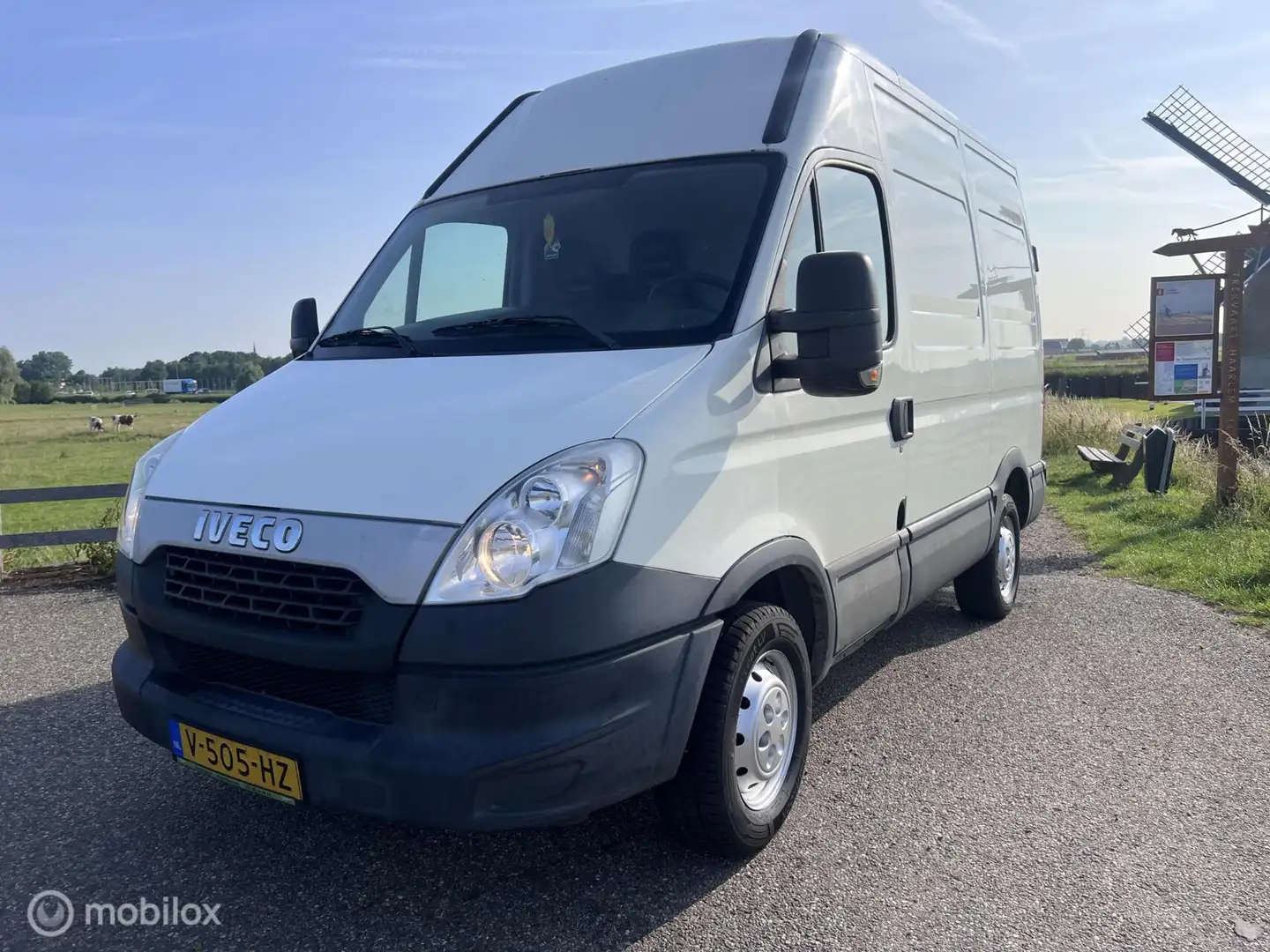 Iveco Daily 35S13V 330 H3 Wit - 2