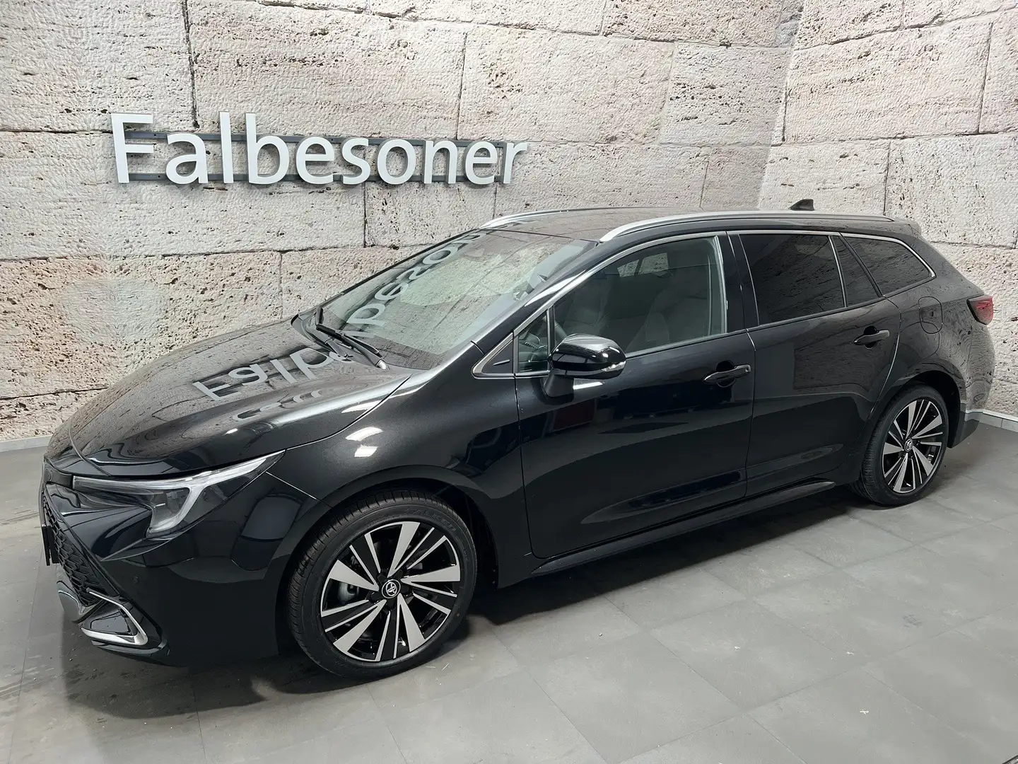 Toyota Corolla Touring Sports 1,8 Hybrid Active Drive + Safety Pa Schwarz - 2