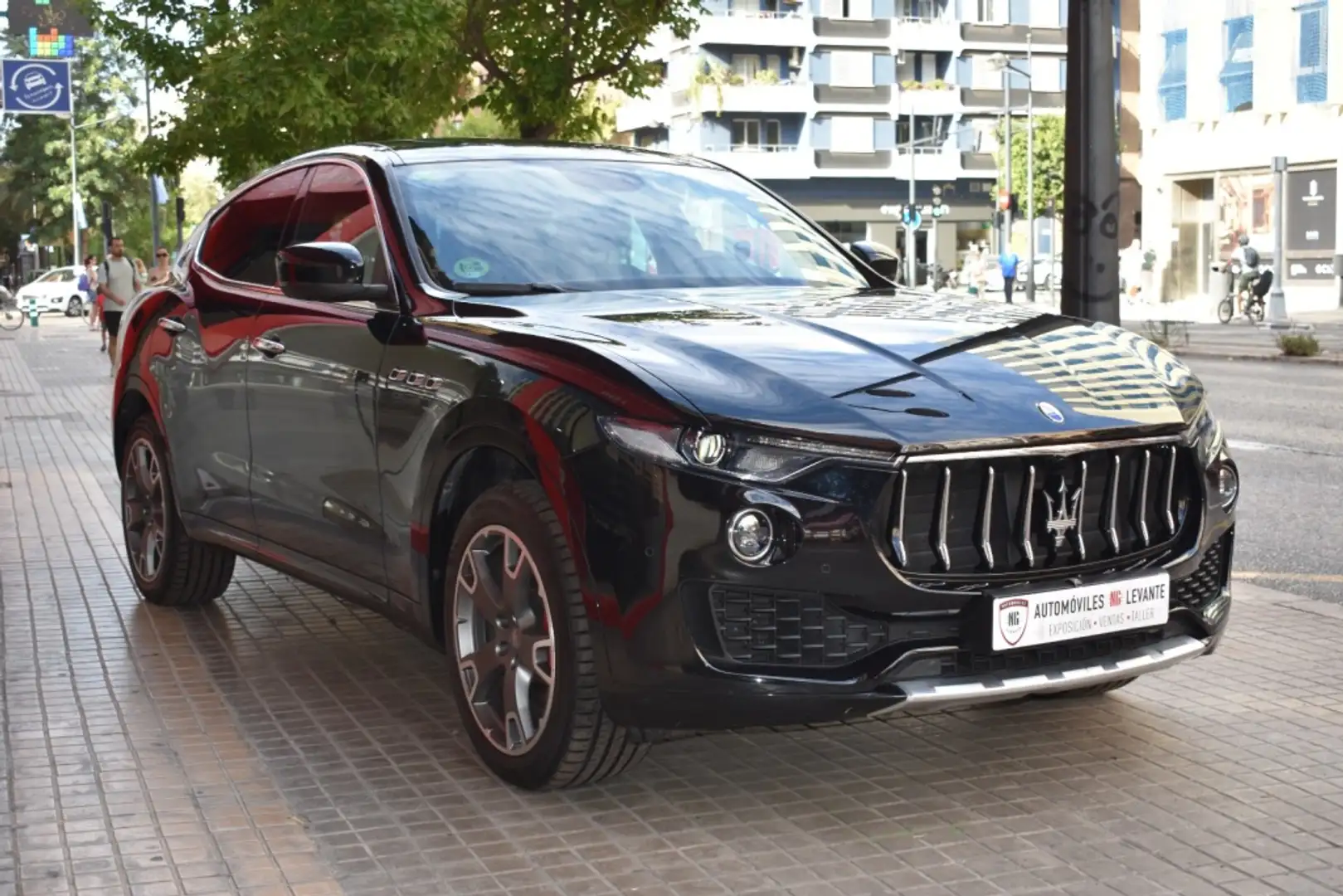 Maserati Levante Diesel GranSport Aut. Negro - 2